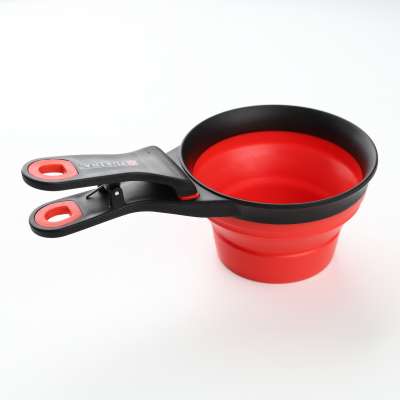 Hot sale multi-functional collapsible silicon pet food scoop